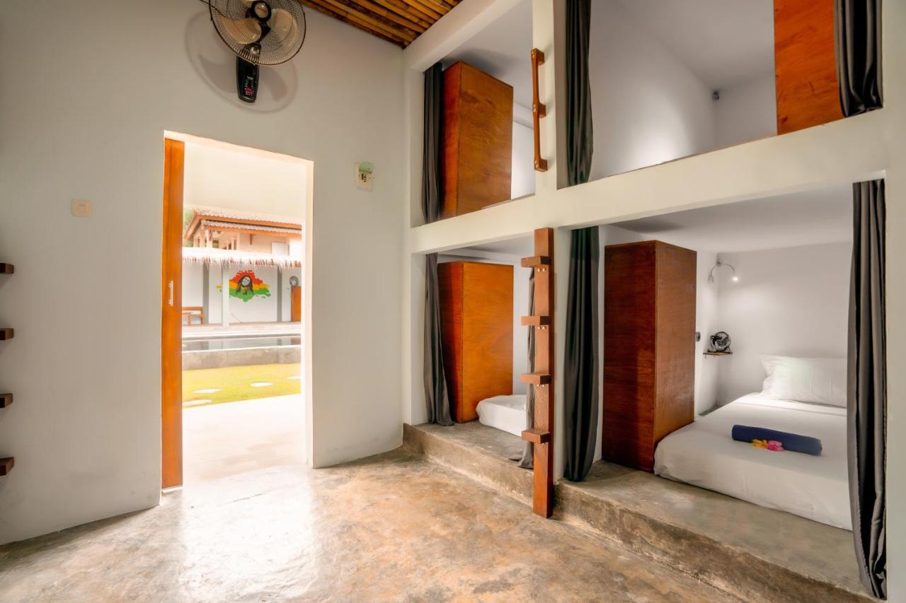 Waiwas Hostel Kuta  Dış mekan fotoğraf
