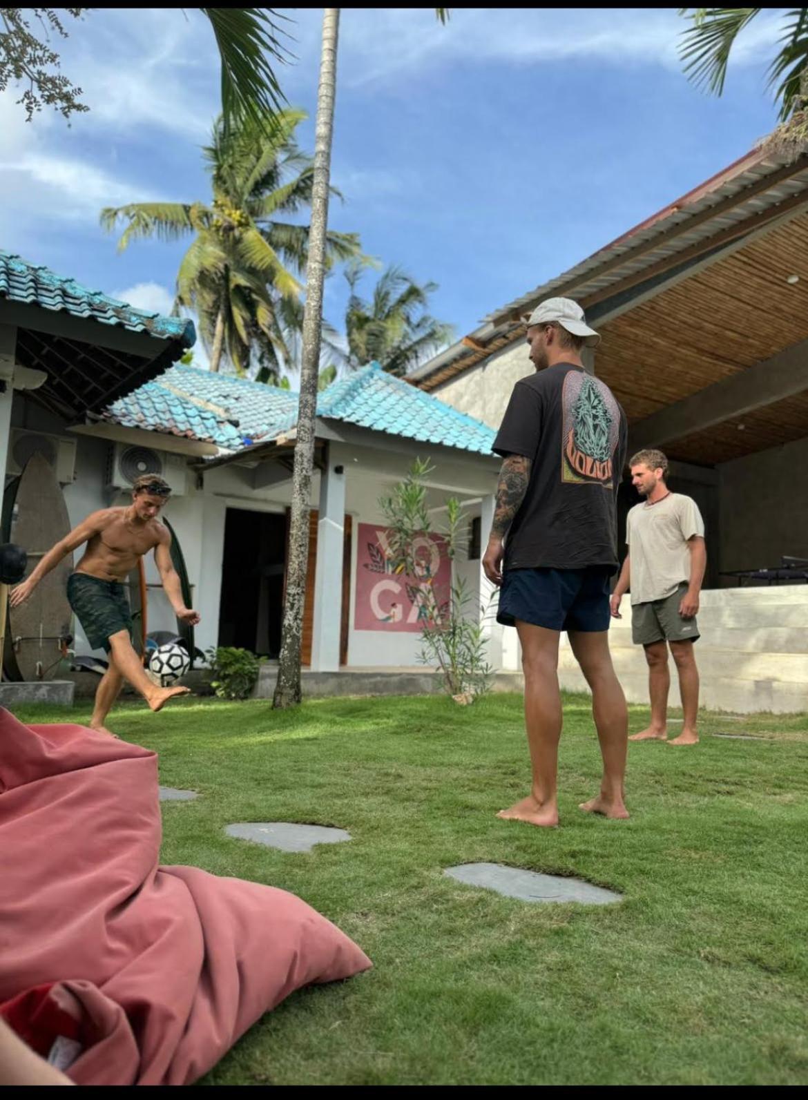 Waiwas Hostel Kuta  Dış mekan fotoğraf